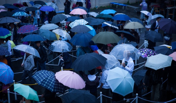 筑駒文化祭、１日目は雨